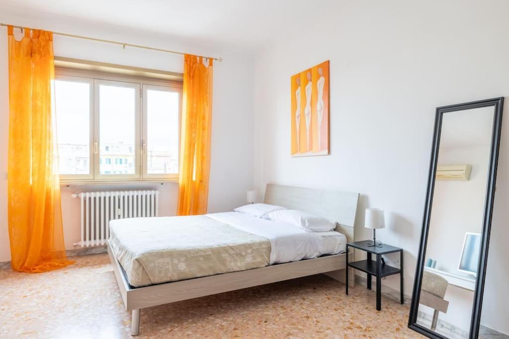 Ambra'S Bright Apartment Рим Екстериор снимка